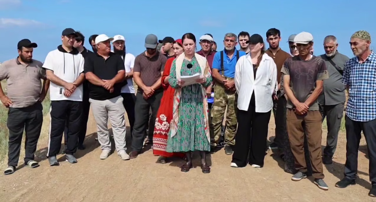 Frame from the video appeal of the gardening partnership "Nadezhda" in the Karabudakhkent district asking to protect their lands. Photo: News NNT / Telegram channel