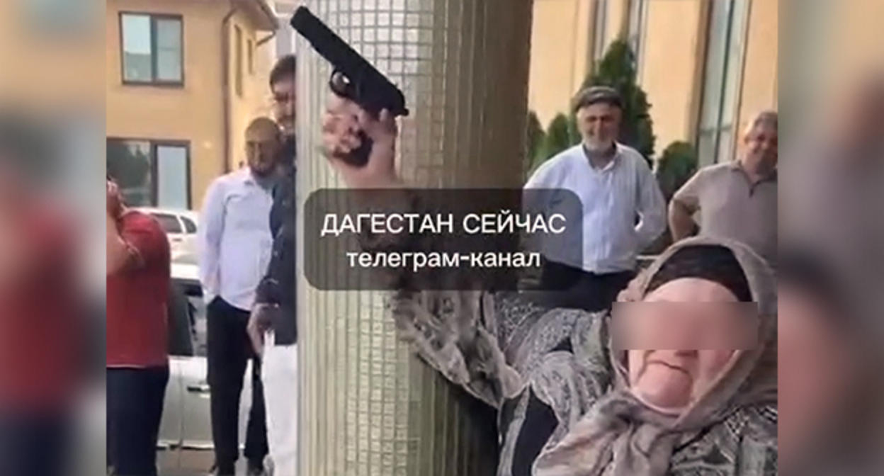 An elderly resident of Khasavyurt fires a gun during a wedding. Frame from the video https://www.instagram.com/p/DapuiBgM6xA (the activities of the company Meta (which owns Facebook, Instagram, and WhatsApp) are banned in Russia) An elderly resident of Khasavyurt fires a gun during a wedding. Frame from the video https://www.instagram.com/p/DapuiBgM6xA (the activities of the company Meta (which owns Facebook, Instagram, and WhatsApp) are banned in Russia)