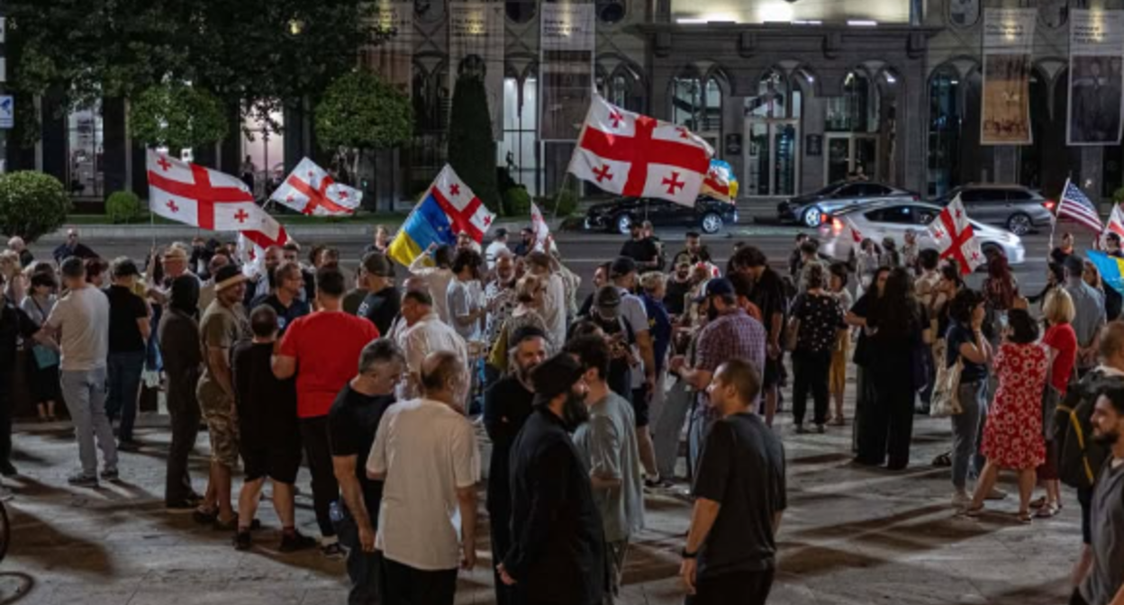 Protest action at the parliament of Georgia. Screenshot from Publika photo dated 15.07.26, https://www.facebook.com/photo?fbid=1813994173333458&set=a.715406393192247 (the activities of Meta, the owner of the social network, are banned in Russia)