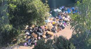 A dump under the windows of an apartment building. Photo provided to "Caucasian Knot" by local residents.