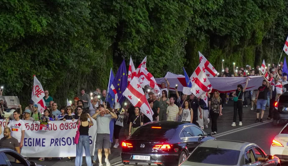March in Tbilisi. Screenshot of photo Mo Se from 08.08.26, https://www.facebook.com/photo/?fbid=4396069697374435&set=pcb.4396071300707608 (the activities of the company Meta, which owns the social network, are banned in Russia)