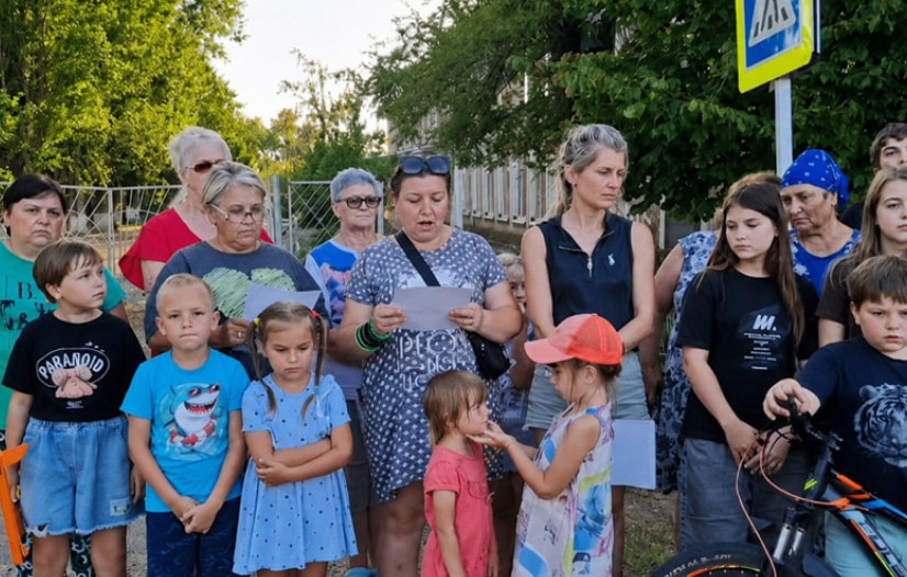 Frame from the video appeal of the residents of the Vorovsky village demanding to preserve the local school. Photo: Bloknot Stavropol / Telegram channel Frame from the video appeal of the residents of the Vorovsky village demanding to preserve the local school. Photo: Bloknot Stavropol / Telegram channel
