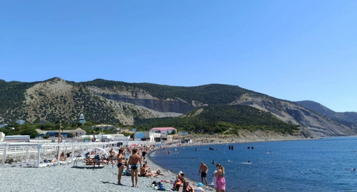 Beach in Anapa. Screenshot by Yuri Ozarovsky, https://t.me/MoreOz/130753 Beach in Anapa. Screenshot by Yuri Ozarovsky, https://t.me/MoreOz/130753