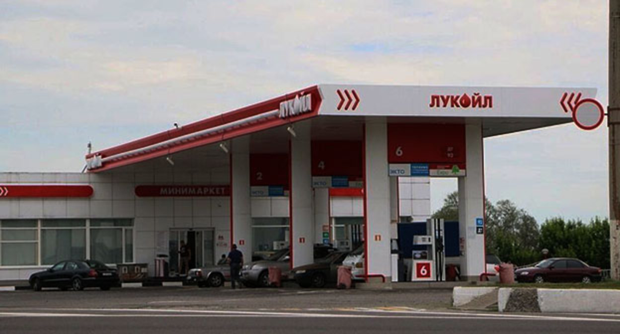 Refueling in Stavropol. Screenshot of the video https://newstracker.ru/news/2026-08-31/gubernator-stavropolya-rasskazal-kogda-v-regione-poyavitsya-benzin-5671471?utm_source=google.com&utm_medium=organic&utm_campaign=google.com&utm_referrer=google.com Refueling in Stavropol. Screenshot of the video https://newstracker.ru/news/2026-08-31/gubernator-stavropolya-rasskazal-kogda-v-regione-poyavitsya-benzin-5671471?utm_source=google.com&utm_medium=organic&utm_campaign=google.com&utm_referrer=google.com