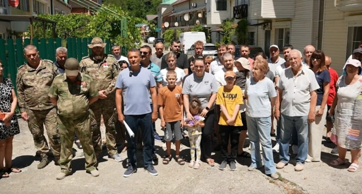 Residents of the cottage village in Olginka. Photo: "My Tuapse" / Telegram