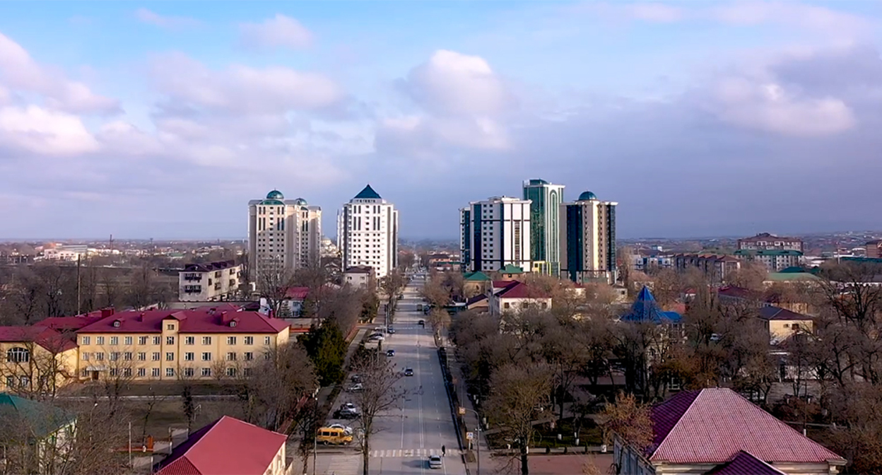 Gudermes. Frame from the video https://www.youtube.com/watch?v=a3Bge6DSJqs Gudermes. Frame from the video https://www.youtube.com/watch?v=a3Bge6DSJqs