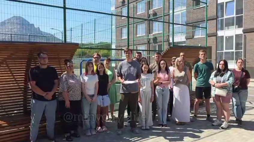 An appeal from the residents of the house in Mineralnye Vody. Frame from the video https://t.me/MinVody_Life_1/40845