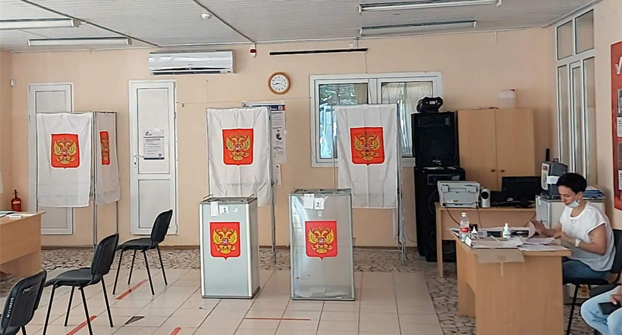 At the polling station. Frame from the video https://www.youtube.com/watch?v=k9y1lKsvPt8&t=766s At the polling station. Frame from the video https://www.youtube.com/watch?v=k9y1lKsvPt8&t=766s