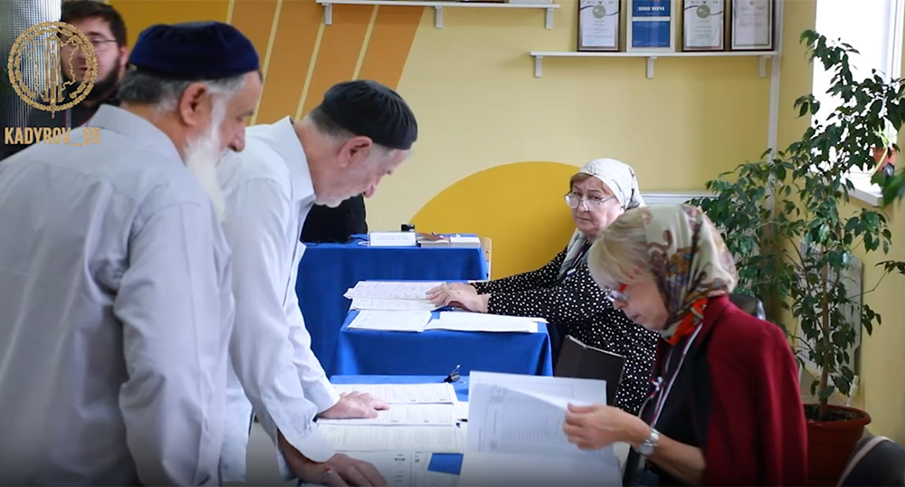 At the polling station in Chechnya. Frame from a video on Ramzan Kadyrov's Telegram channel - https://t.me/RKadyrov_95/6930 At the polling station in Chechnya. Frame from a video on Ramzan Kadyrov's Telegram channel - https://t.me/RKadyrov_95/6930