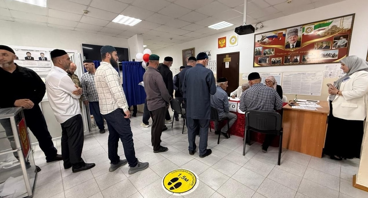 People at the polling station in Chechnya. Photo: Chechen election commission https://t.me/ikchr95/5091 People at the polling station in Chechnya. Photo: Chechen election commission https://t.me/ikchr95/5091