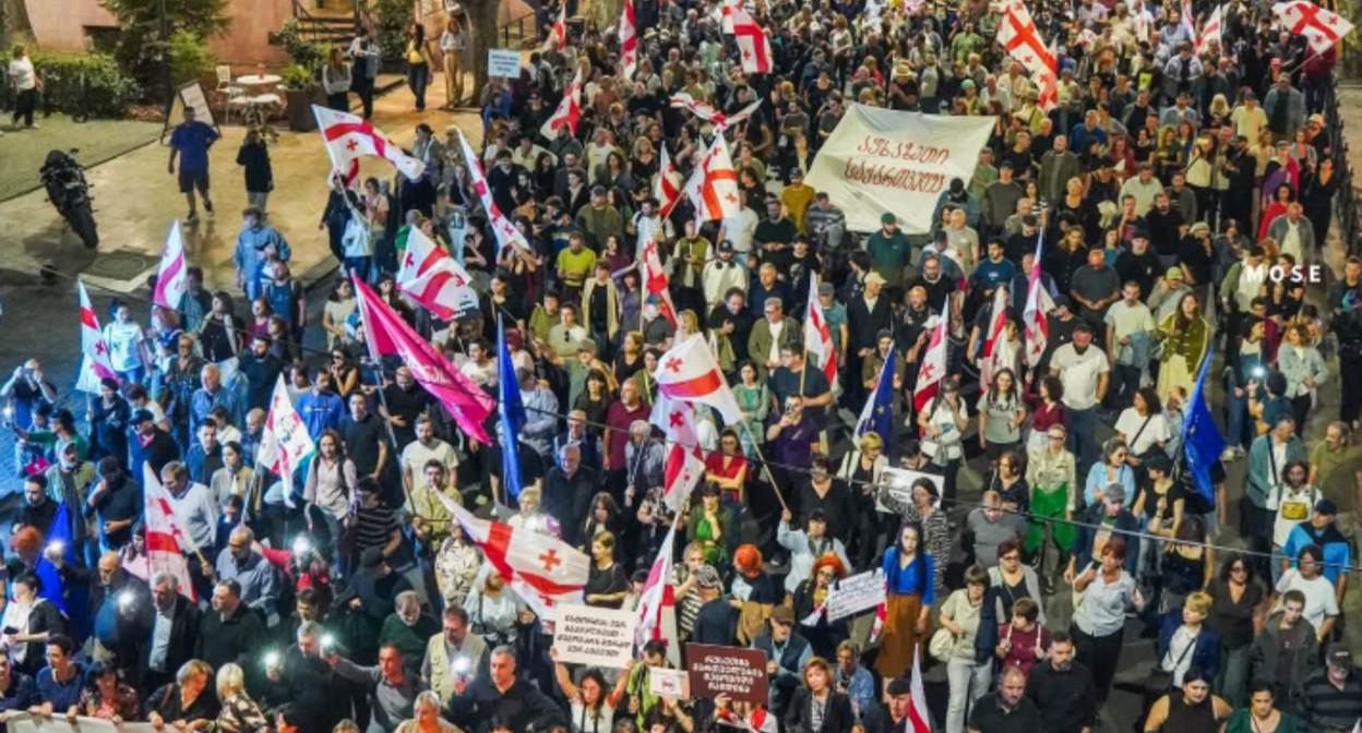 March in Tbilisi. Screenshot photo Mo Se from 27.09.26, https://www.facebook.com/photo?fbid=4447511558896915&set=pcb.4447514758896595 (the activities of the Meta company, which owns the social network, are banned in Russia)