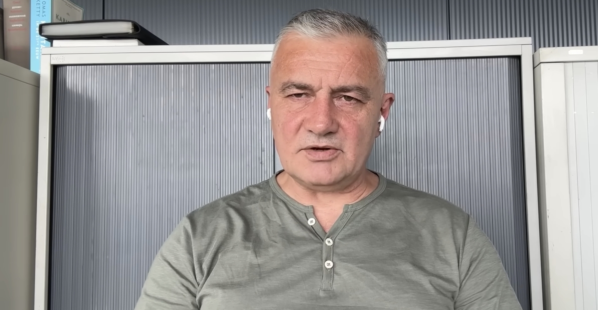 Rustam Khuzhev. Frame from the video MINVAL POLITIKA / YouTube Rustam Khuzhev. Frame from the video MINVAL POLITIKA / YouTube