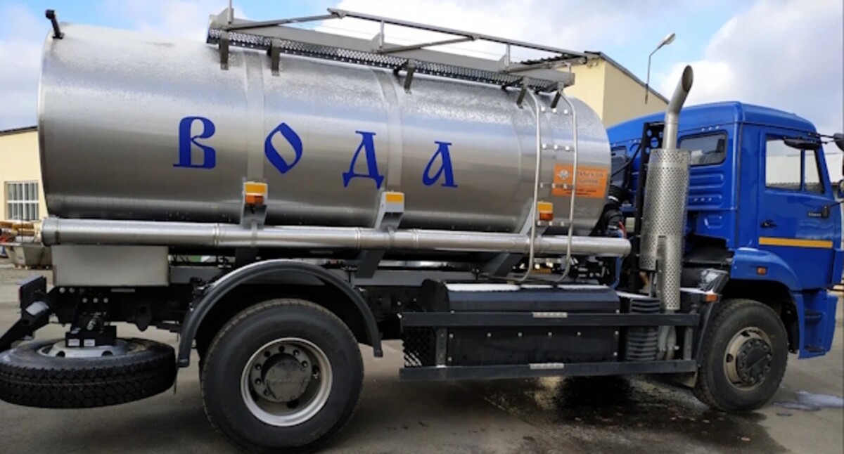 Water truck, photo: skidki-2023.ru
