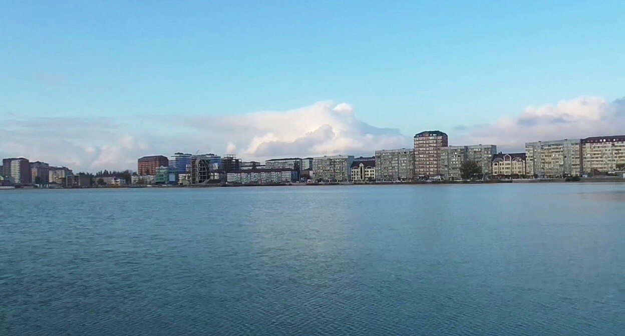 Lake Ak-Gyol. Frame from the video https://www.youtube.com/watch?v=wcT17xncM88